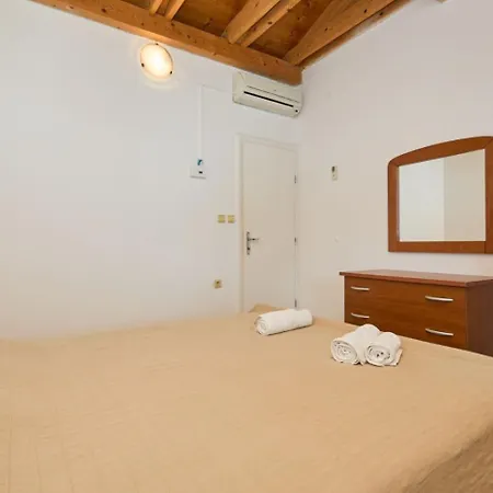 아파트 In With Sea View, Terrace, Air Conditioning, Wifi 5197-5