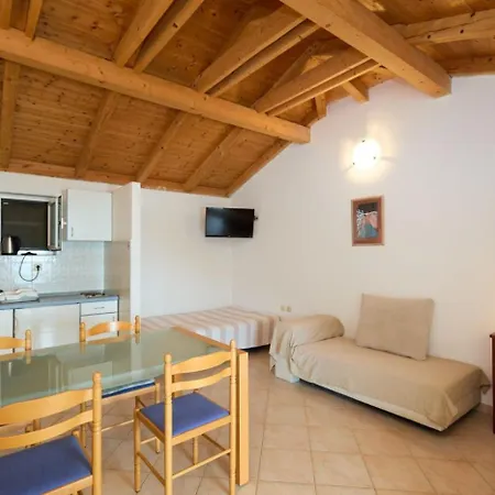 Apartamento In With Sea View, Terrace, Air Conditioning, Wifi 5197-5 Saplunara